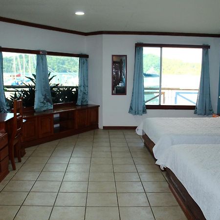 Fish Hook Marina Hotel Голфіто Екстер'єр фото