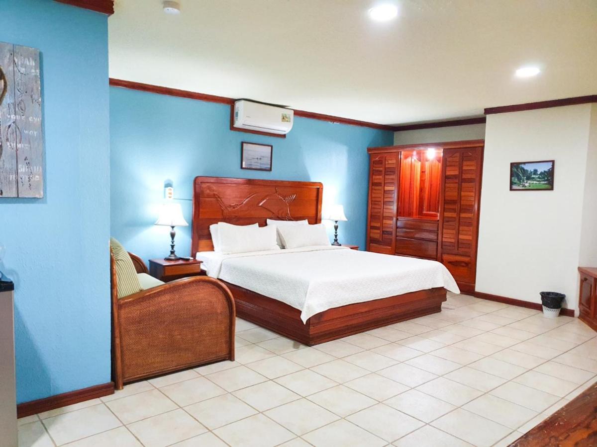 Fish Hook Marina Hotel Голфіто Екстер'єр фото