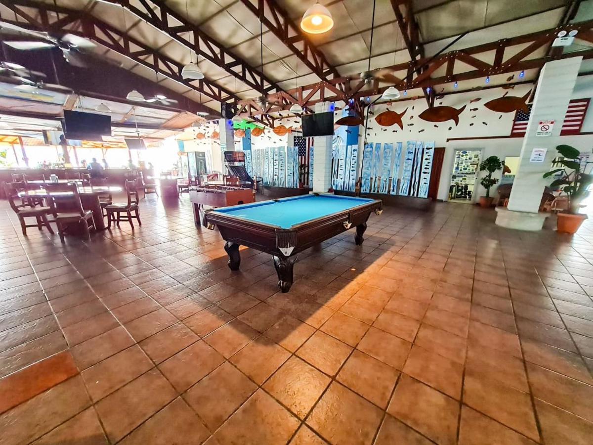 Fish Hook Marina Hotel Голфіто Екстер'єр фото