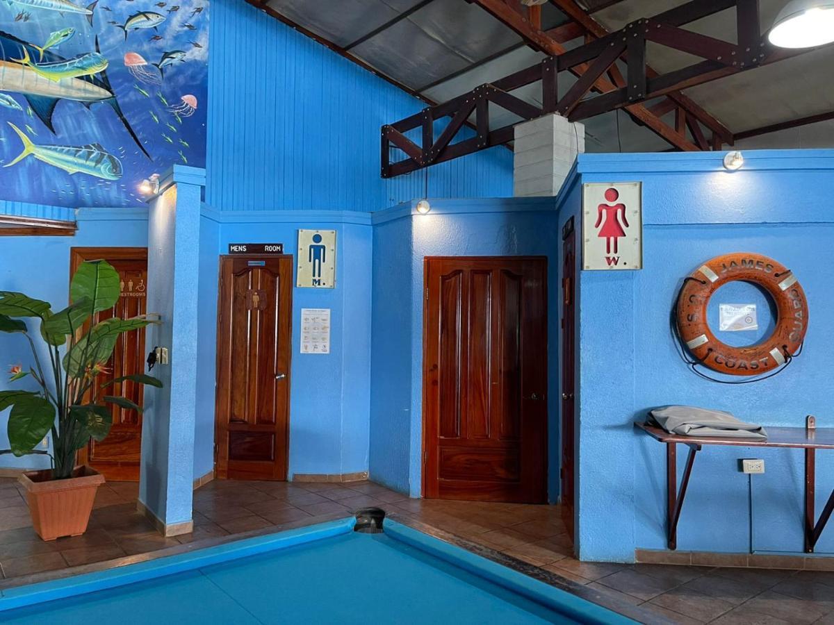 Fish Hook Marina Hotel Голфіто Екстер'єр фото