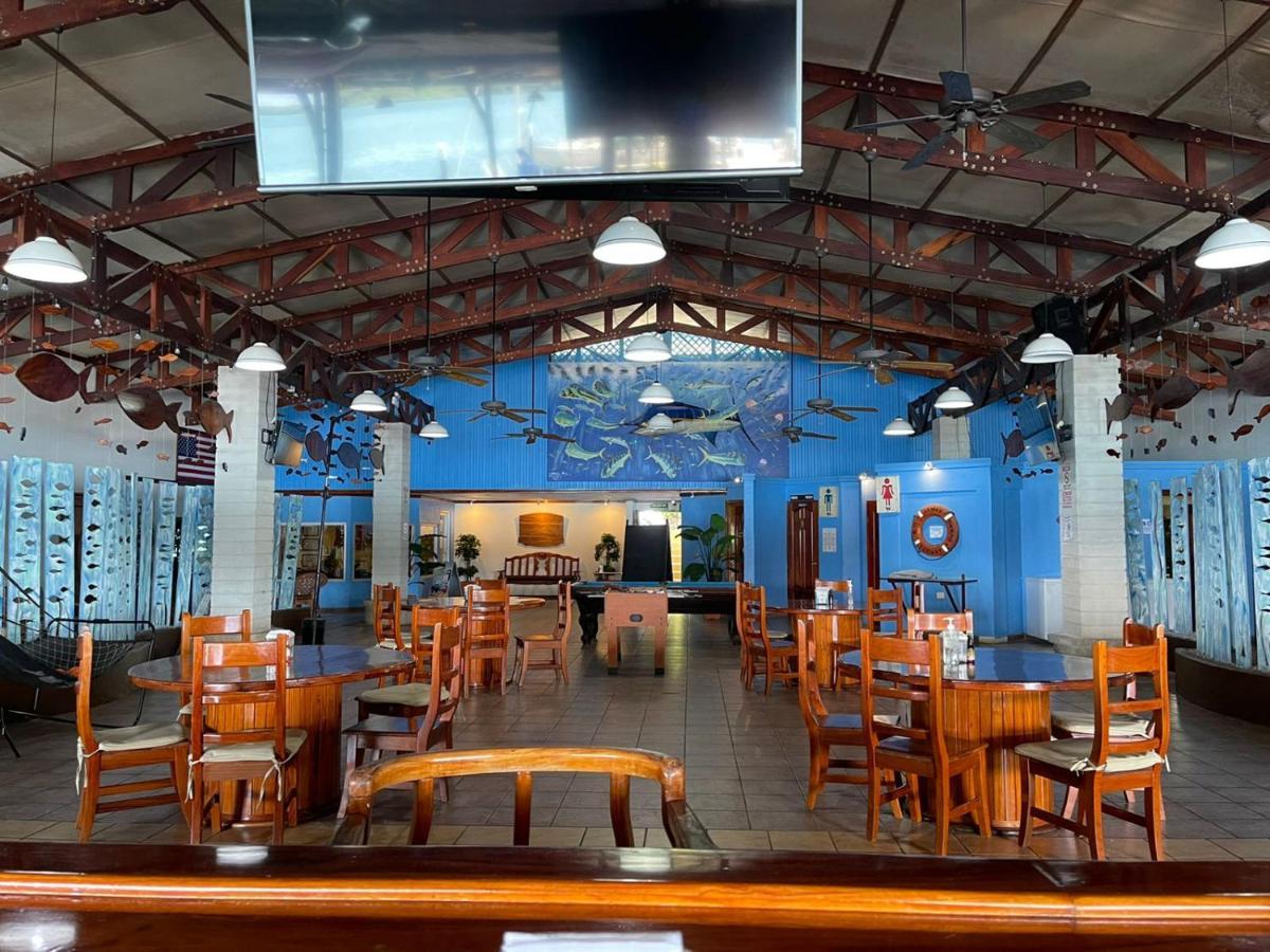 Fish Hook Marina Hotel Голфіто Екстер'єр фото