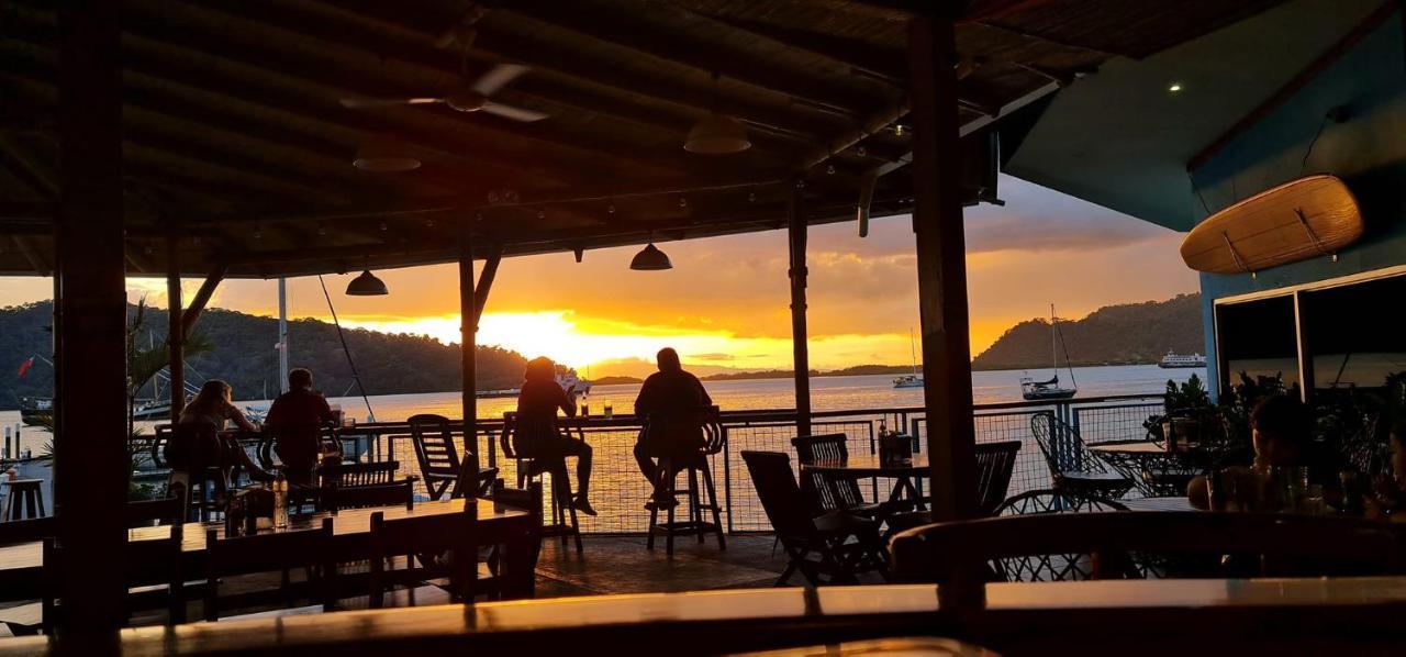Fish Hook Marina Hotel Голфіто Екстер'єр фото