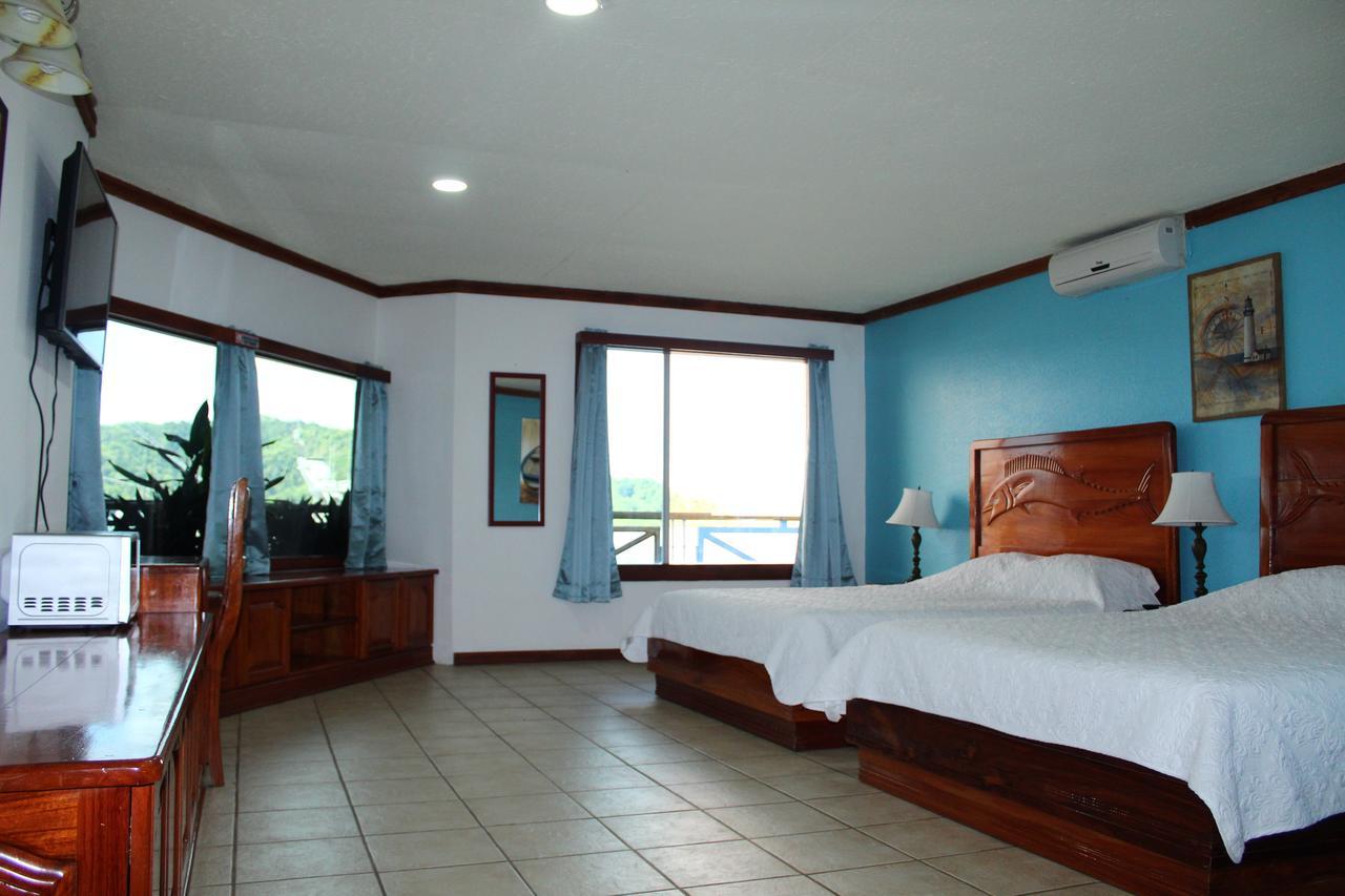 Fish Hook Marina Hotel Голфіто Екстер'єр фото